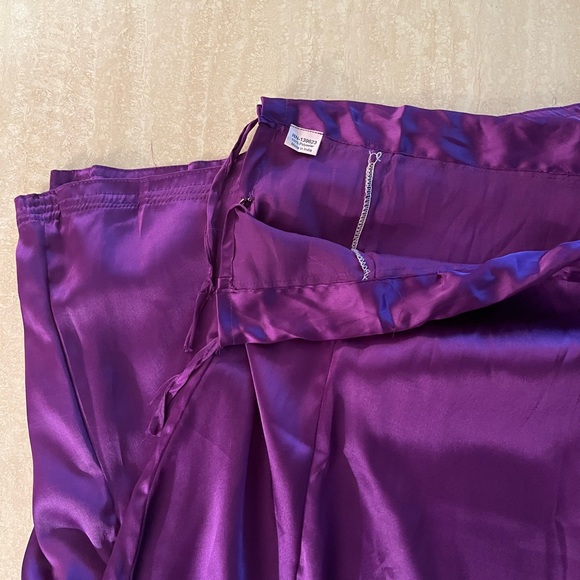 Beautiful Purple Sari with Matching Purse - Picture 3 of 8